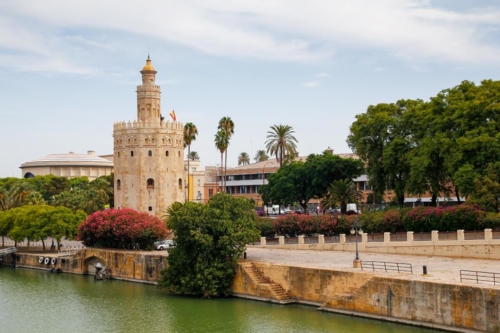 Triana Walking Tour + Guadalquivir River Cruise